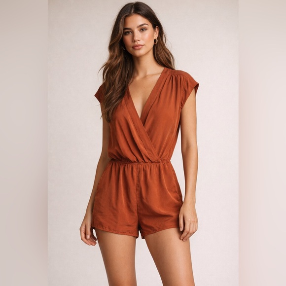 Aritzia Babaton Womens Corbett Rust Silk Romper XS - Picture 1 of 10